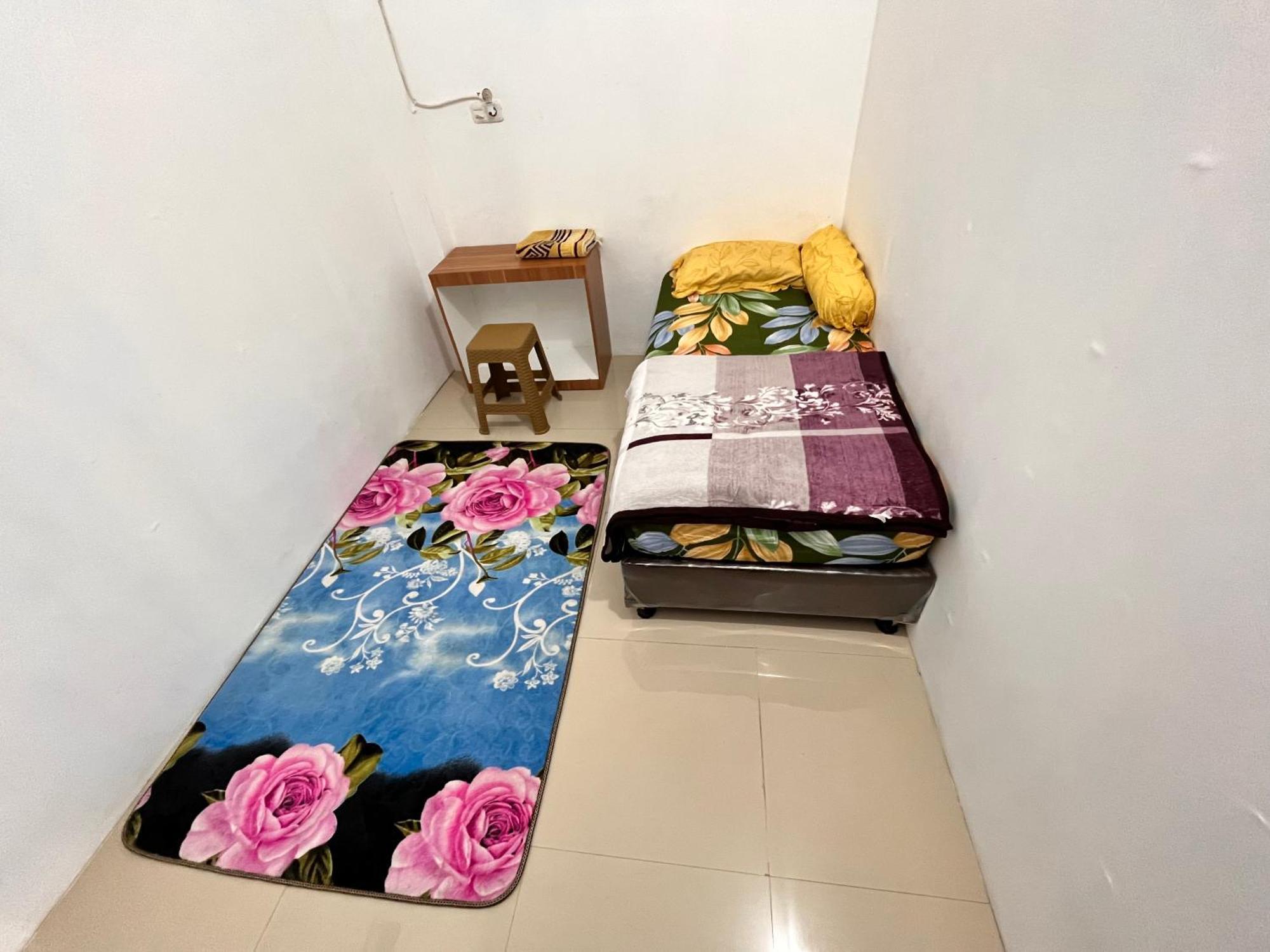 Rumah 25 Syariah Bukittinggi Phòng bức ảnh